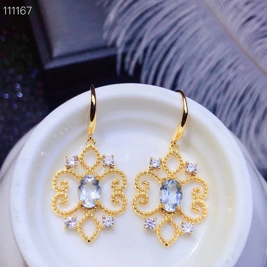 Natural aquamarine stud earrings, beautiful in color, small and exquisite, hot style, 925 silver, easy to wear
Natural aquamarine stud earrings, beautiful in color, small and exquisite, hot style, 925 silver, easy to wear