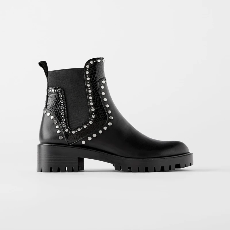 Winter Genuine Leather Short Boots Shoes Woman Thick Heel British Knight Boots Female Rivet Thick Bottom Platform Ankle Boot
Winter Genuine Leather Short Boots Shoes Woman Thick Heel British Knight Boots Female Rivet Thick Bottom Platform Ankle Boot