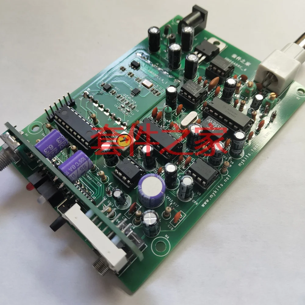 R80 Aviation Band PLL Receiver Kit Double Frequency Conversion Aviation Radio Aircraft Tower Call
R80 Aviation Band PLL Receiver Kit Double Frequency Conversion Aviation Radio Aircraft Tower Call