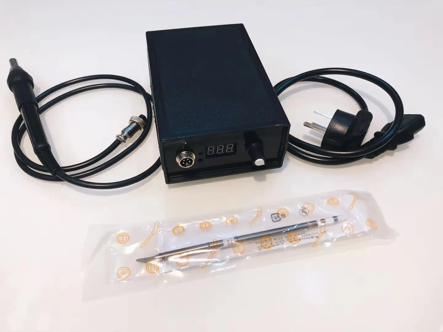 t12 soldering station electric soldering iron portable thermostat with automatic sleep
t12 soldering station electric soldering iron portable thermostat with automatic sleep