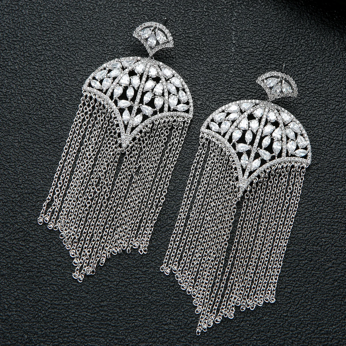 Luxury Umbrella Drop earring Full Mirco Paved Cubic Zirconia Women Engagenet Wedding Earring Fashion Jewelry E6088
Luxury Umbrella Drop earring Full Mirco Paved Cubic Zirconia Women Engagenet Wedding Earring Fashion Jewelry E6088