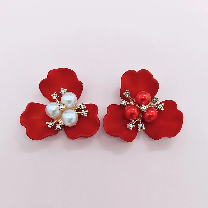 5 Pcs/Lot New Resin Three-petal Flower Silk Texture Imitation Shell Flower Intense Red Brooch Bridal Wrist Flower Material
5 Pcs/Lot New Resin Three-petal Flower Silk Texture Imitation Shell Flower Intense Red Brooch Bridal Wrist Flower Material