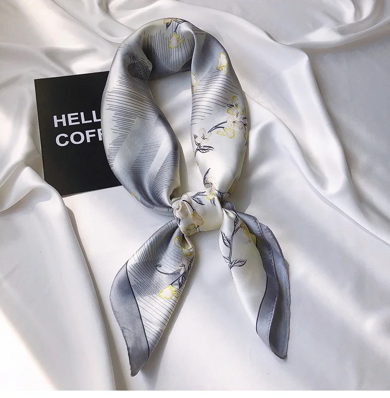 2021 Summer New Florals Printed Elegant Grey Silk Polyester Hair Scarf Women Multifunction Suqare Head Scarves 70*70cm
2021 Summer New Florals Printed Elegant Grey Silk Polyester Hair Scarf Women Multifunction Suqare Head Scarves 70*70cm