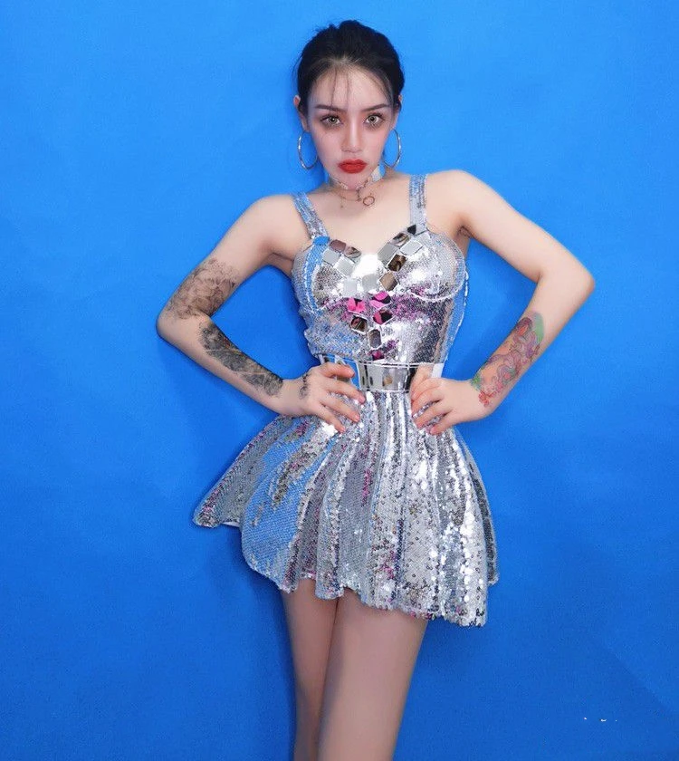 Bar Party Stage Singer Dancer Star Sexy Sequined Princess Dress Female Costume Nightclub mirror dress concert
Bar Party Stage Singer Dancer Star Sexy Sequined Princess Dress Female Costume Nightclub mirror dress concert
