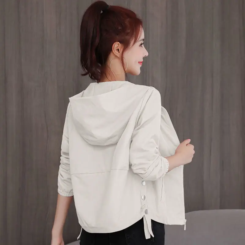 2020 Korean color-blocking women's jacket loose hooded zipper solid color jacket autumn and winter fashion women's jacket
2020 Korean color-blocking women's jacket loose hooded zipper solid color jacket autumn and winter fashion women's jacket