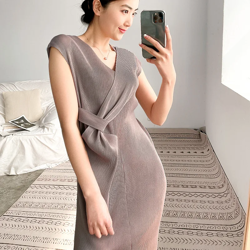 Pleated Dress For French Celebrity 2021 Summer New Front Split Design Shows Thin Dress
Pleated Dress For French Celebrity 2021 Summer New Front Split Design Shows Thin Dress
