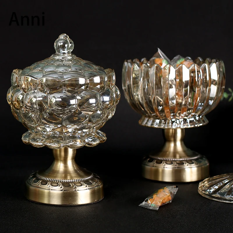 Nordic Vintage Crystal Glass Bottle Creativity Flowers Engraving Decorative Storage Jars with Lid Living Room Candy Snack Jar
Nordic Vintage Crystal Glass Bottle Creativity Flowers Engraving Decorative Storage Jars with Lid Living Room Candy Snack Jar