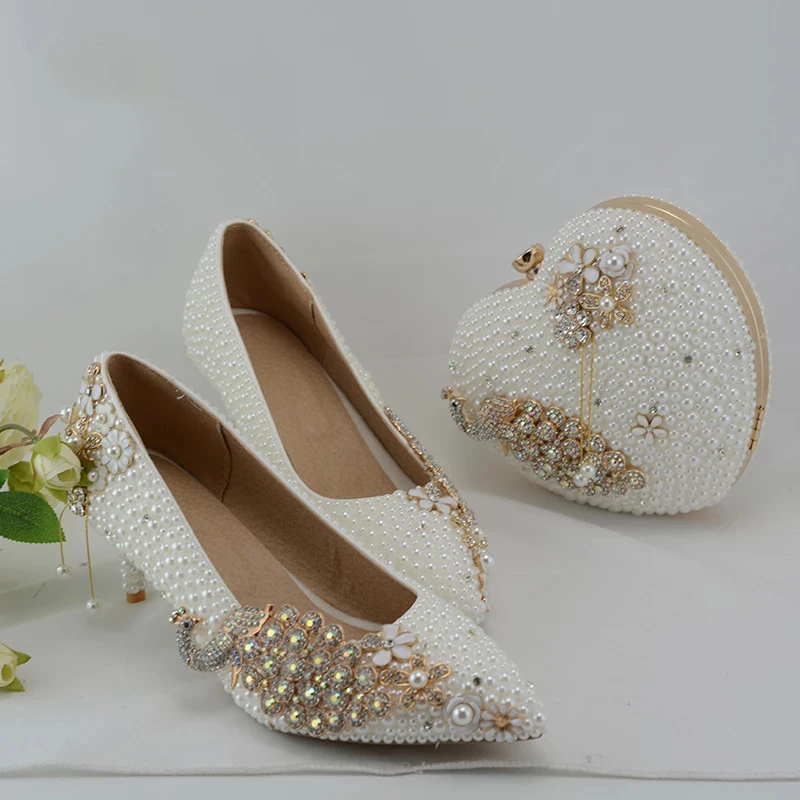 LoveinCrystal Peacock White Pearl Bride Wedding Shoes With Bag Women 7cm Thin Heel Ladies Big Size Party Shoes Girl's High heels
LoveinCrystal Peacock White Pearl Bride Wedding Shoes With Bag Women 7cm Thin Heel Ladies Big Size Party Shoes Girl's High heels