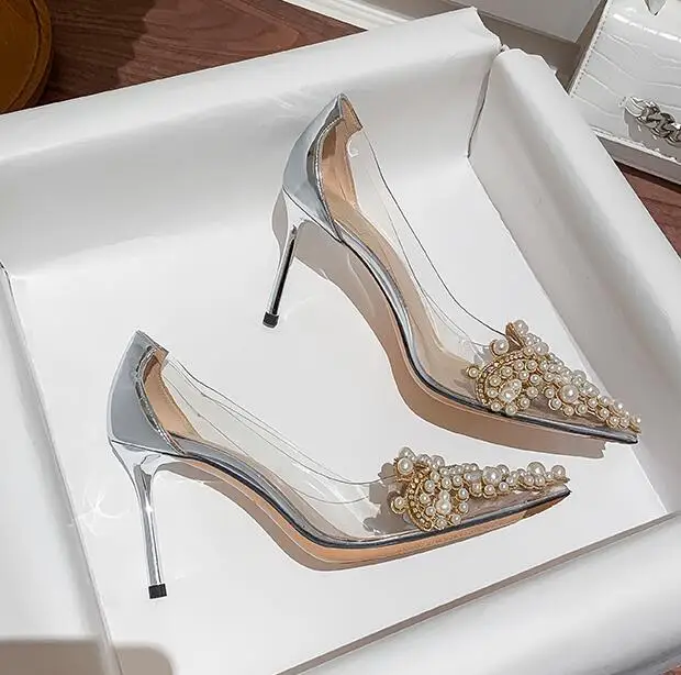 Crystal Pearl Embroidery Flower PVC Wedding Pumps Transaprent Patchwork Thin Heels Shoes Pointed toe Shiny silver Gold High Heel
Crystal Pearl Embroidery Flower PVC Wedding Pumps Transaprent Patchwork Thin Heels Shoes Pointed toe Shiny silver Gold High Heel