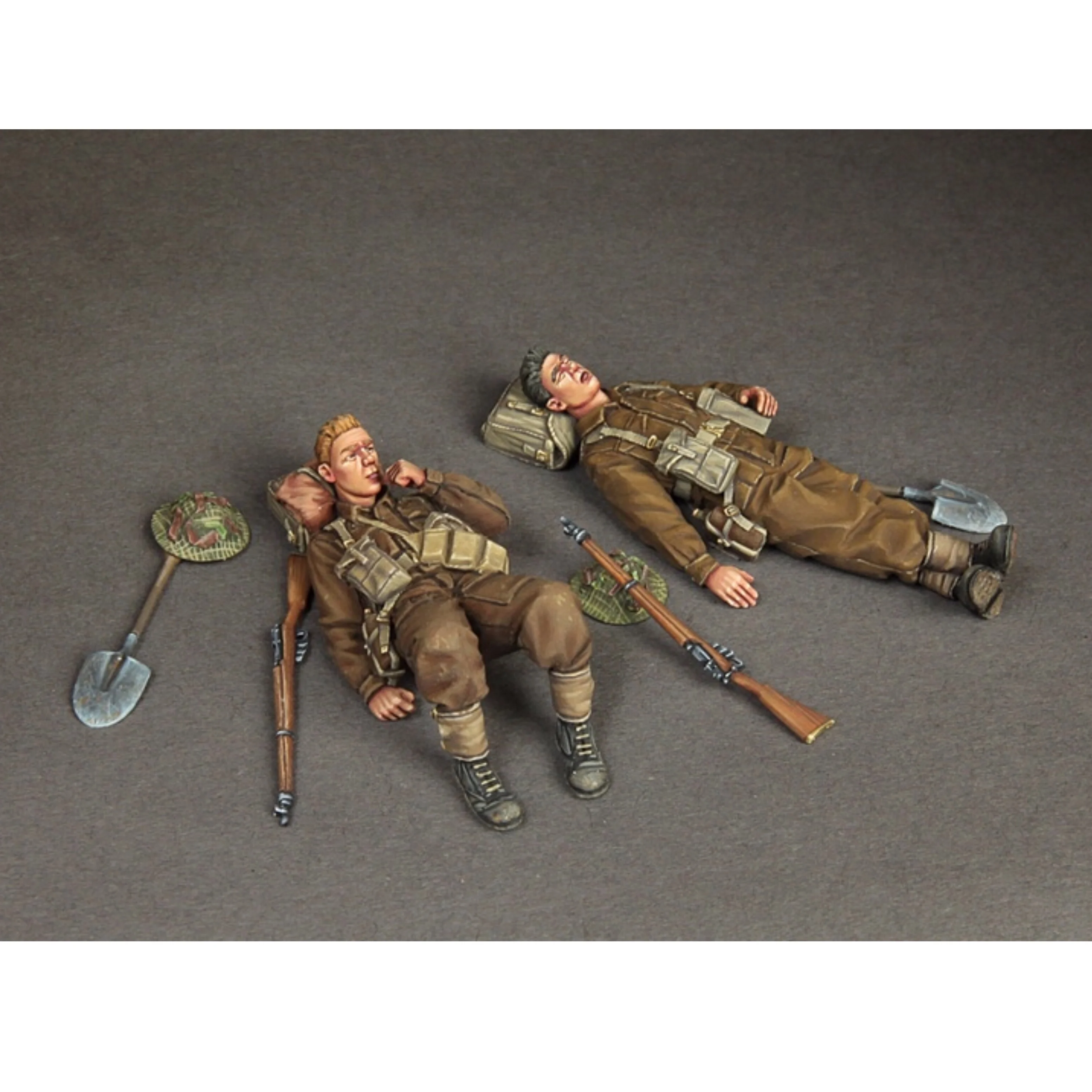 Фигурка модели из смолы 1/35, GK, военная тема, комплект в разобранном и неокрашенном виде
Фигурка модели из смолы 1/35, GK, военная тема, комплект в разобранном и неокрашенном виде