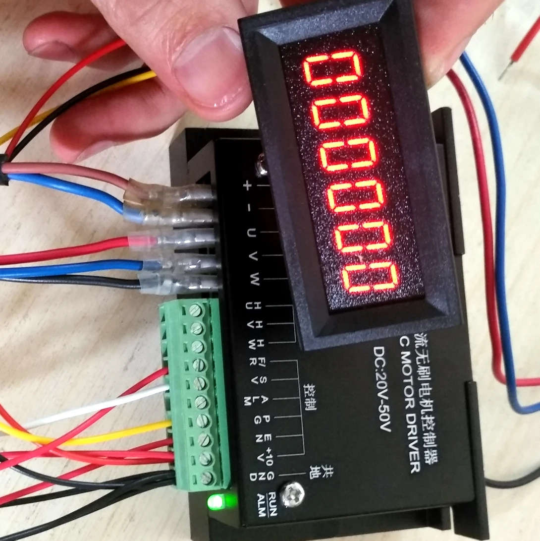 Speed Indicator, Speed Feedback, and Brushless Spindle Drive Can Display the Real-time Speed of the Motor
Speed Indicator, Speed Feedback, and Brushless Spindle Drive Can Display the Real-time Speed of the Motor