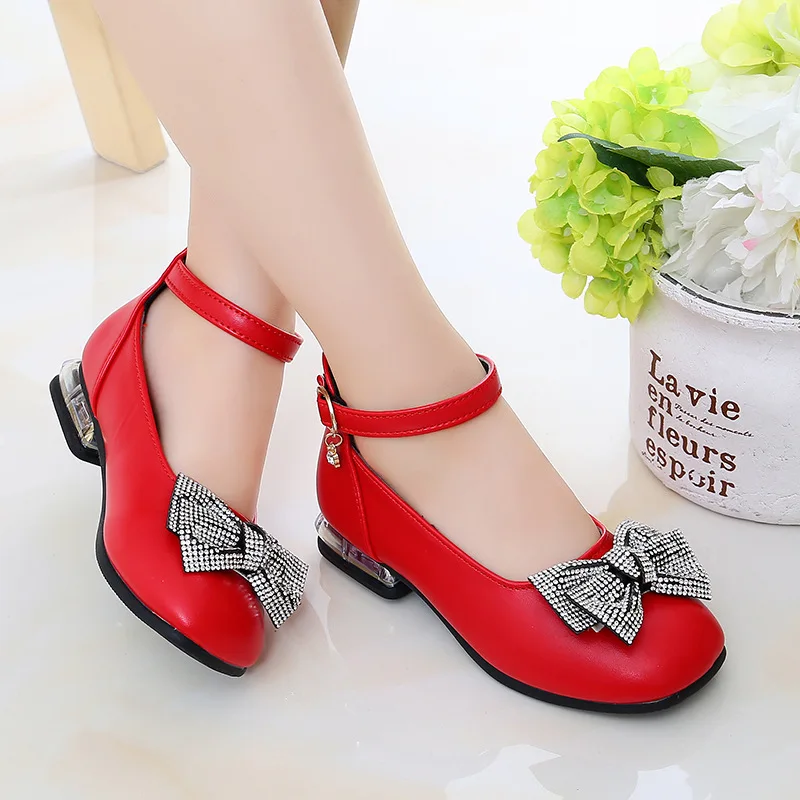 Children Party Leather Shoes PU Low Heel Sequins Bow Flower Kids Shoes For Girls Single Shoes Dance Dress shoe White Black
Children Party Leather Shoes PU Low Heel Sequins Bow Flower Kids Shoes For Girls Single Shoes Dance Dress shoe White Black