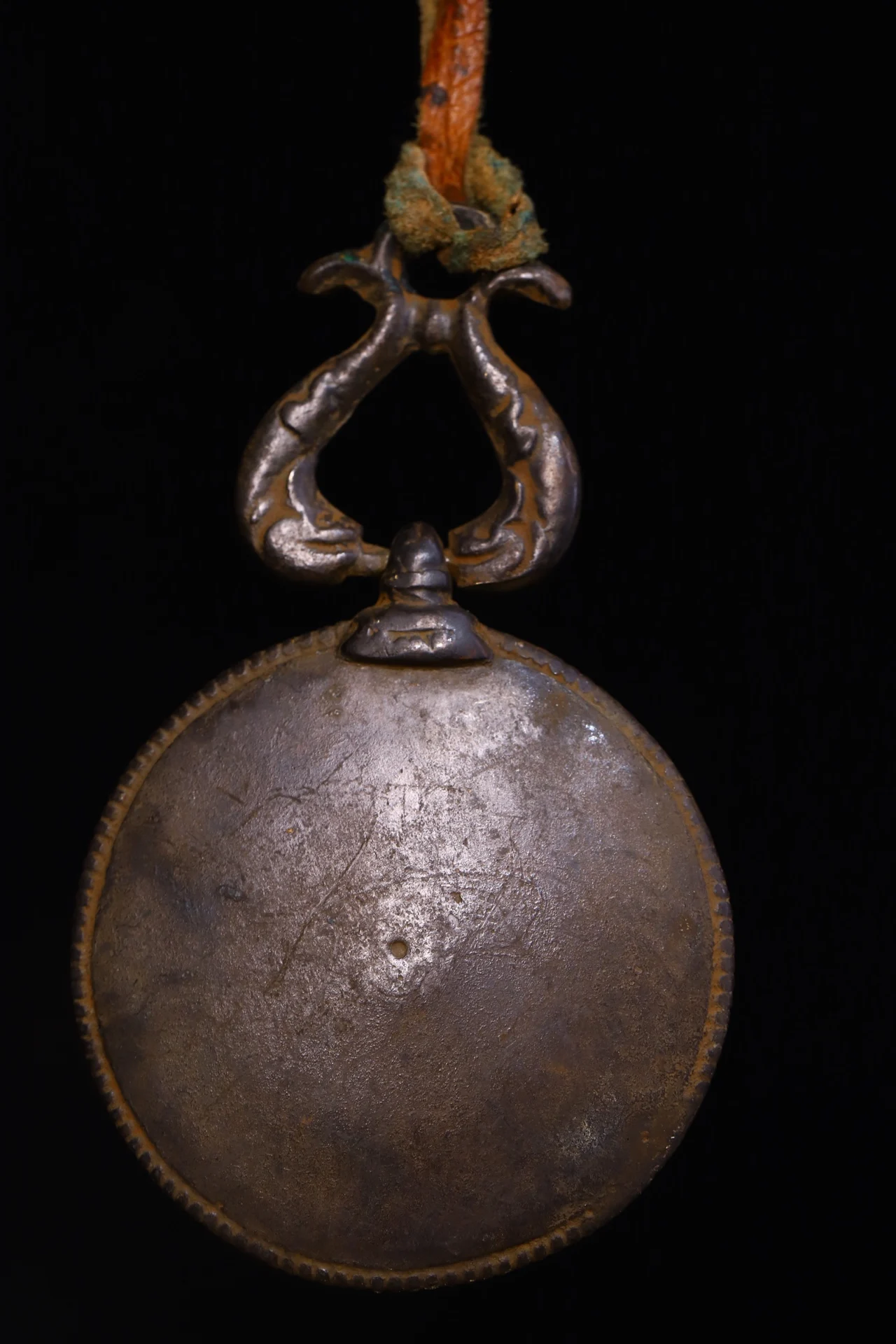 4"Old Xizang Folk Collection Old Bronze Mosaic Gem Bagua Buddha Card Amulet Zodiac Pendant Amulet Exorcism
4"Old Xizang Folk Collection Old Bronze Mosaic Gem Bagua Buddha Card Amulet Zodiac Pendant Amulet Exorcism