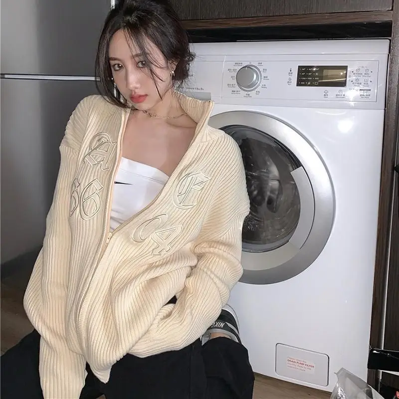 Sweater Women Pullovers Zip-up Long Sleeve Loose Cardigan Korean Chic Knitwear Outerwear Letter Embroidery Oversized Y2k Tops
Sweater Women Pullovers Zip-up Long Sleeve Loose Cardigan Korean Chic Knitwear Outerwear Letter Embroidery Oversized Y2k Tops