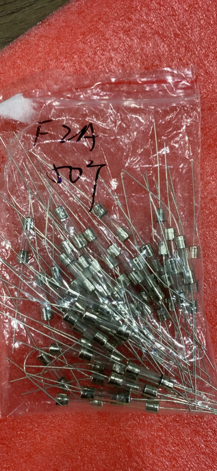 Предохранитель для плиты со штифтом F1AL250V 2A 3A 4A 5A 6.3A 8A 10A 5X20MM 200 шт.-1 лот
Предохранитель для плиты со штифтом F1AL250V 2A 3A 4A 5A 6.3A 8A 10A 5X20MM 200 шт.-1 лот