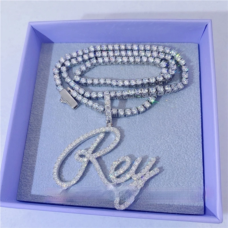 JEWE Customized Initial Iced Out Letter Pendant Jewelry Pass Diamond Tester Lowest Price VVS Moissanite Diamonds
JEWE Customized Initial Iced Out Letter Pendant Jewelry Pass Diamond Tester Lowest Price VVS Moissanite Diamonds