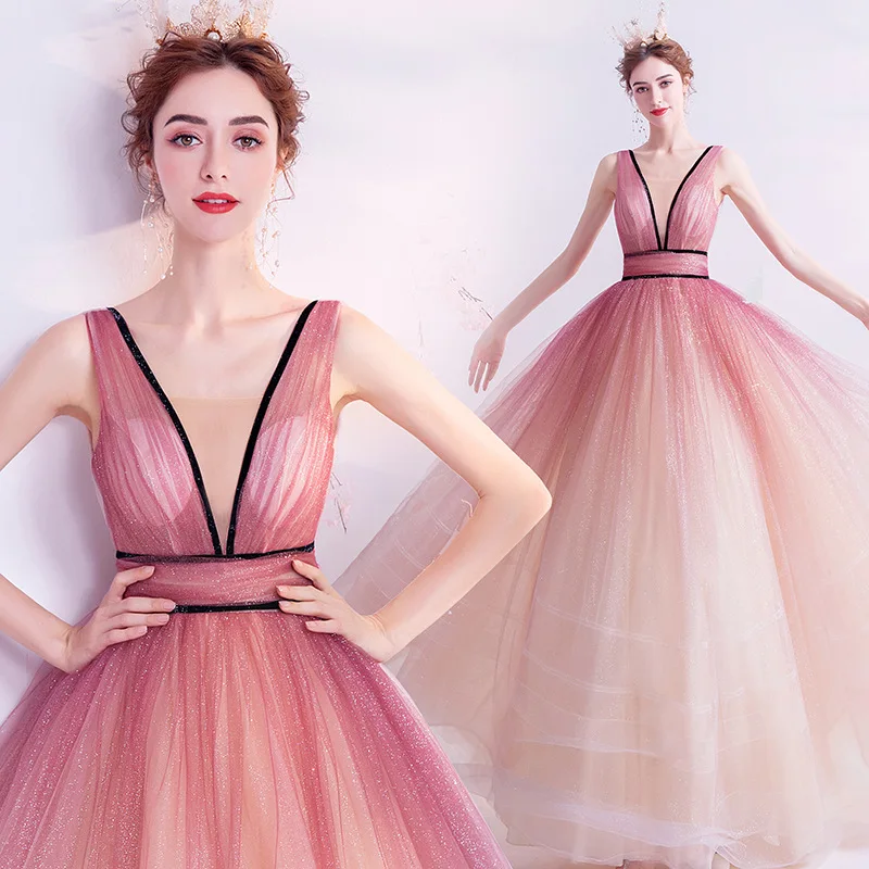 2021 New Sparkly Lace V-Neck Sequined Evening Dresses Long A-Line Sleeveless Open Back Bridesmaid Gowns Ruffles Robe De Soriee
2021 New Sparkly Lace V-Neck Sequined Evening Dresses Long A-Line Sleeveless Open Back Bridesmaid Gowns Ruffles Robe De Soriee
