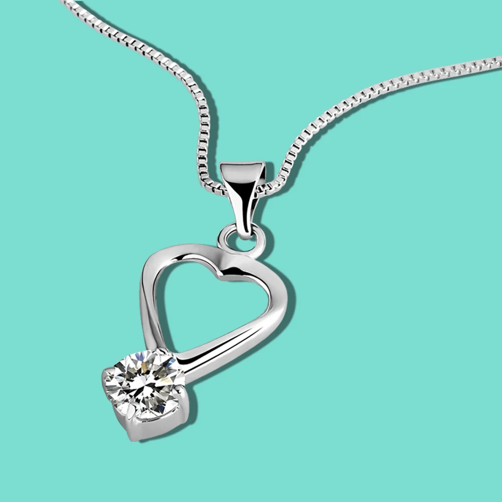 Ожерелье женское из серебра 925 пробы с блестящим сердцем и фианитами 
Ожерелье женское из серебра 925 пробы с блестящим сердцем и фианитами