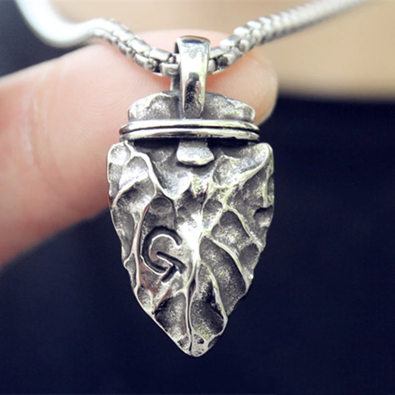 Fine Hand-made Vintage Handsome Stone Arrow Pendant Men's and Women's Jewelry Necklace
Fine Hand-made Vintage Handsome Stone Arrow Pendant Men's and Women's Jewelry Necklace