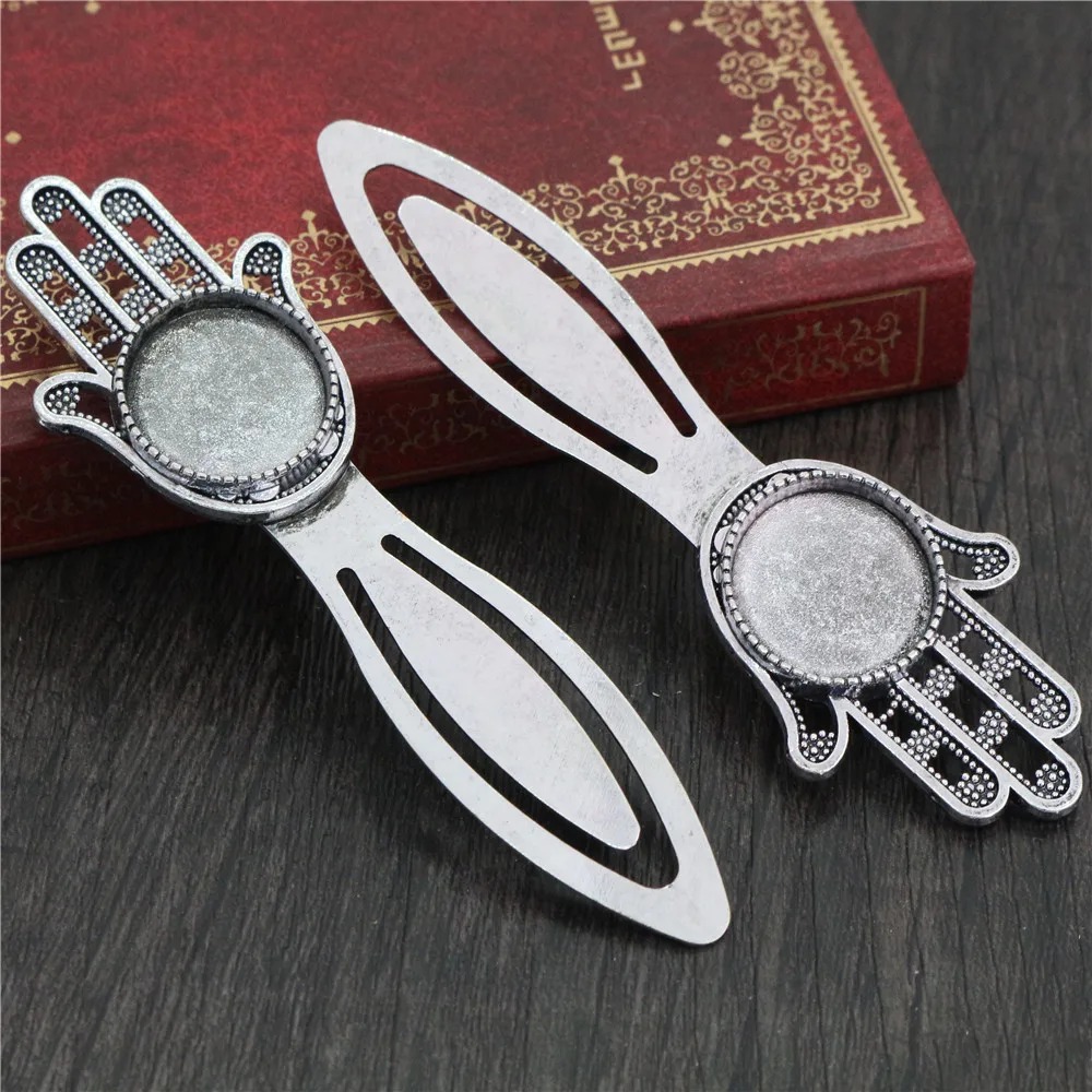 New Fashion 2pcs 18mm Inner Size Antique Silver Plated Simple Style Handmade Bookmark Cabochon Base Cameo Setting (H1-05)
New Fashion 2pcs 18mm Inner Size Antique Silver Plated Simple Style Handmade Bookmark Cabochon Base Cameo Setting (H1-05)