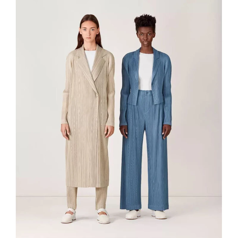 HOT SELLING Miyake Fashion solid turn-down collar long sleeve single button windbreaker IN STOCK
HOT SELLING Miyake Fashion solid turn-down collar long sleeve single button windbreaker IN STOCK