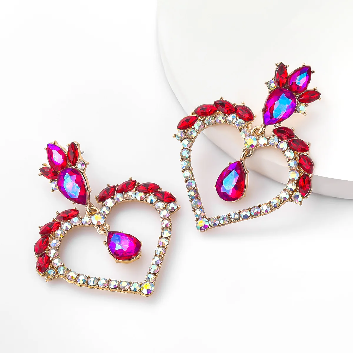 S2260 Fashion Jewelry Dangle Love Heart Earrings Women's Sweet Colorful Rhinstone Earrings
S2260 Fashion Jewelry Dangle Love Heart Earrings Women's Sweet Colorful Rhinstone Earrings