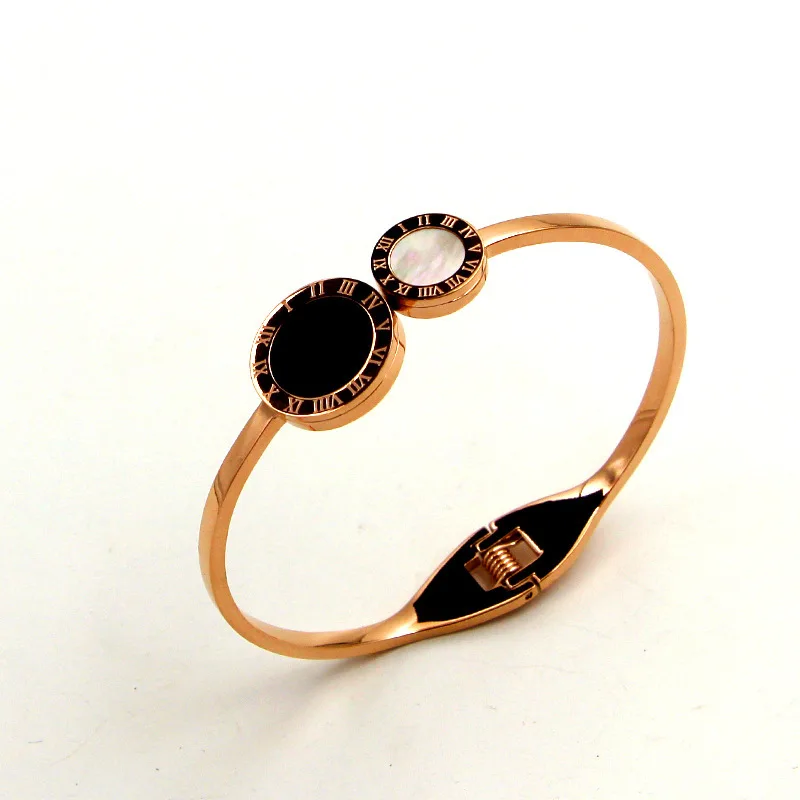 Black/White Shell Bangle For Women Couple Jewelry Crystal Roman Numerals Bracelet & Bangles Love Cuff Bangle B020
Black/White Shell Bangle For Women Couple Jewelry Crystal Roman Numerals Bracelet & Bangles Love Cuff Bangle B020