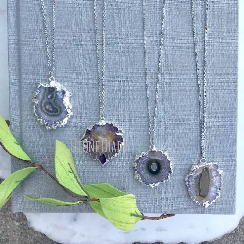 NM36597 Silver Plated Amethyst Stalactite Pendant Necklace Boho Freeform Purple Solar Druzy Amethyst Minimalist Necklace
NM36597 Silver Plated Amethyst Stalactite Pendant Necklace Boho Freeform Purple Solar Druzy Amethyst Minimalist Necklace