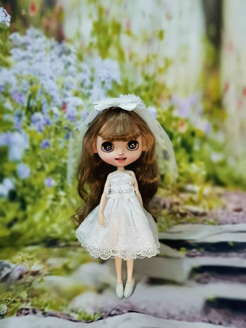 Blythes doll is suitable for 1/6 modern white wedding dress + petticoat + 3 pieces of exquisite headpiece suit princess skirt
Blythes doll is suitable for 1/6 modern white wedding dress + petticoat + 3 pieces of exquisite headpiece suit princess skirt