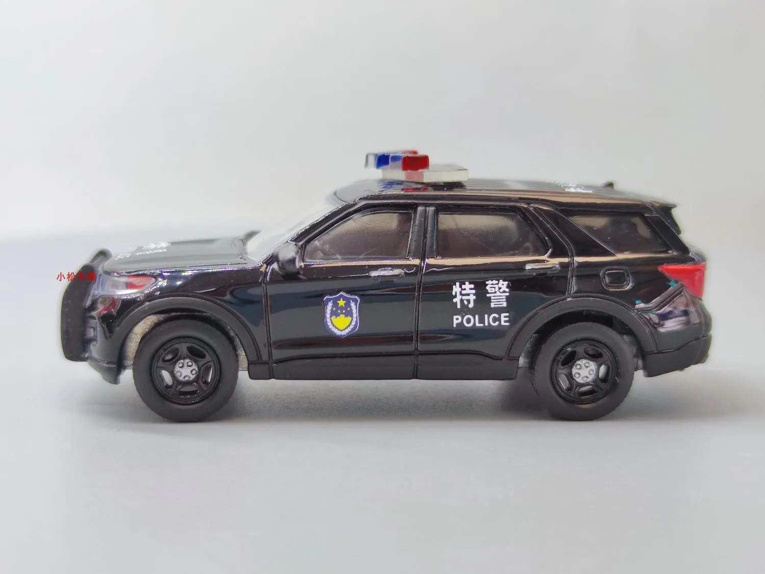 1:64 GreenLight 2020 ford перехватчик, полиция, коллекция автомобиля из литого сплава, модель автомобиля
1:64 GreenLight 2020 ford перехватчик, полиция, коллекция автомобиля из литого сплава, модель автомобиля