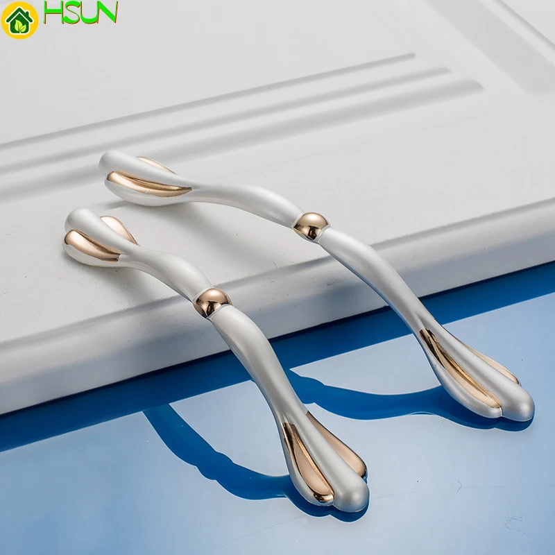 Door knobs tiradores para cajones Kitchen Cupboard Wardrobe furniture Door Handles and Knobs puxadores para moveis Z-0654
Door knobs tiradores para cajones Kitchen Cupboard Wardrobe furniture Door Handles and Knobs puxadores para moveis Z-0654