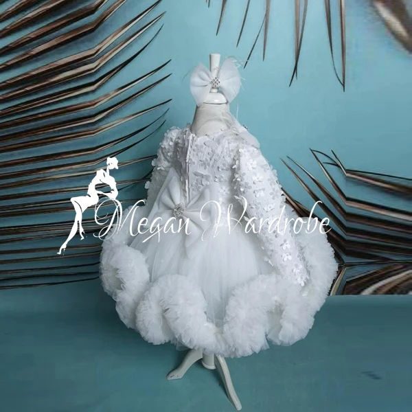 White 3D Floral Appliques Tulle Dresses Full Sleeves Ruffles Tulle Dress Zipper Back With Bow Flower Girls Dress For Wedding
White 3D Floral Appliques Tulle Dresses Full Sleeves Ruffles Tulle Dress Zipper Back With Bow Flower Girls Dress For Wedding