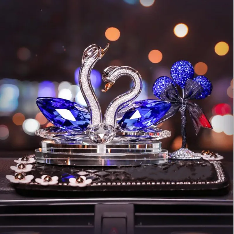 Holidy gift high quality new arrival crystal car interior oranments car perfume bottle car decoration gift
Holidy gift high quality new arrival crystal car interior oranments car perfume bottle car decoration gift