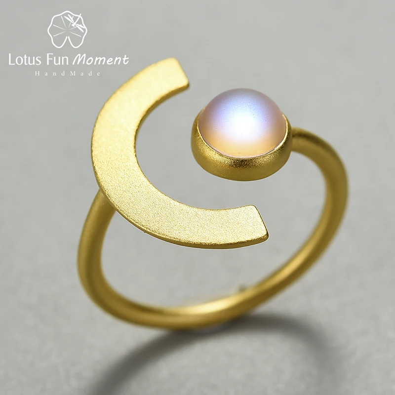Женское регулируемое кольцо Lotus Fun, минимализм из 18-каратного золота с искусственным лунным камнем
Женское регулируемое кольцо Lotus Fun, минимализм из 18-каратного золота с искусственным лунным камнем