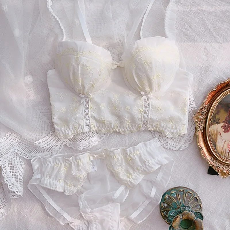 Japanese solid-color thin cups gather sweet flowers lingerie embroidered flashing bow knots lightly cooked sexy bra and panties
Japanese solid-color thin cups gather sweet flowers lingerie embroidered flashing bow knots lightly cooked sexy bra and panties