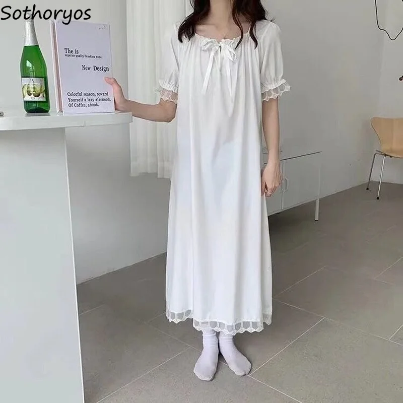 Ночные рубашки женские кружевные однотонные дышащие с коротким рукавом в Корейском стиле
Ночные рубашки женские кружевные однотонные дышащие с коротким рукавом в Корейском стиле