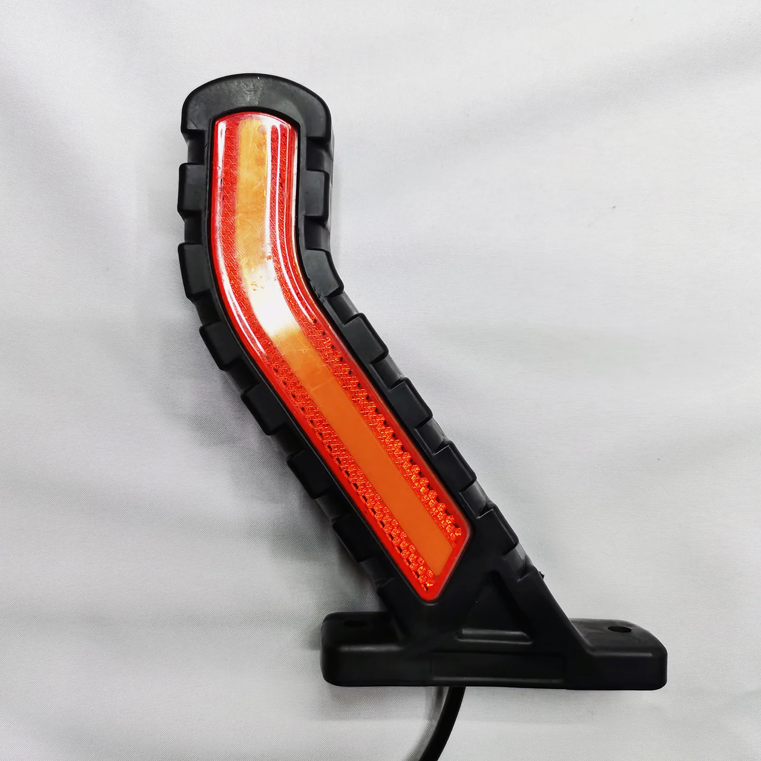 10Pcs 24V led side Mark light trailer truck side waist lamp three-color water guide tail lights Refit flowing turn signal light
10Pcs 24V led side Mark light trailer truck side waist lamp three-color water guide tail lights Refit flowing turn signal light