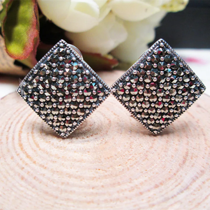 Уродливые 2 размера, винтажные квадратные серьги-гвоздики из марказита для женщин, серьги с ромбами, тайское серебро Brincos, ювелирные изделия из серебра 925 пробы E1428 
Уродливые 2 размера, винтажные квадратные серьги-гвоздики из марказита для женщин, серьги с ромбами, тайское серебро Brincos, ювелирные изделия из серебра 925 пробы E1428