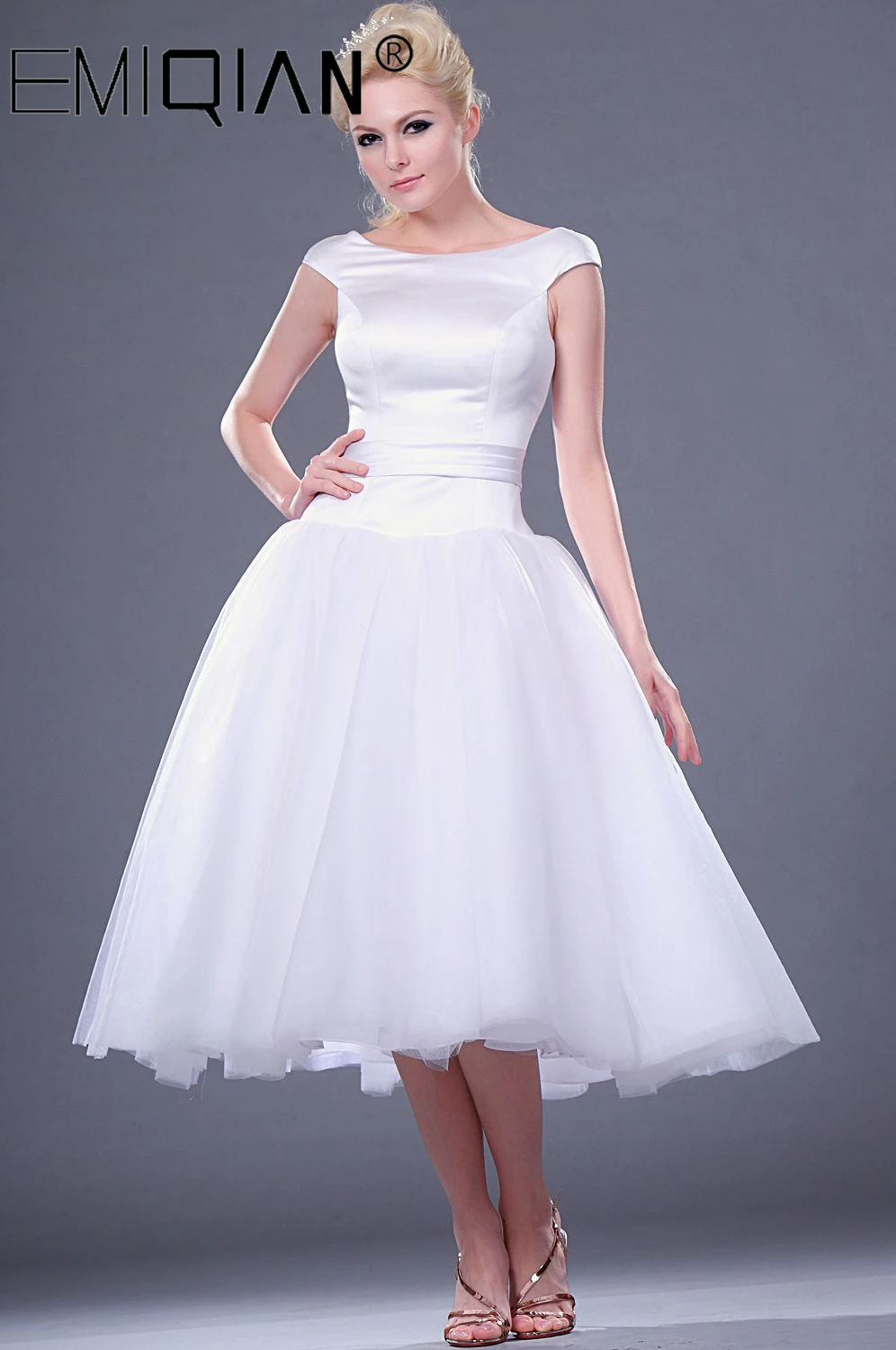 Classical O Neck Cap Sleeve Vintage Knee Length White Short Wedding Dress Custom Made Puffy Tulle Bridal Gown
Classical O Neck Cap Sleeve Vintage Knee Length White Short Wedding Dress Custom Made Puffy Tulle Bridal Gown