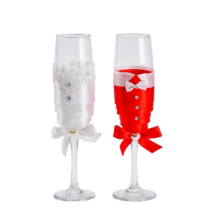 1 pair/lot red bride groom wedding Champagne Toasting Glasses Set Bow wedding wine cup
1 pair/lot red bride groom wedding Champagne Toasting Glasses Set Bow wedding wine cup