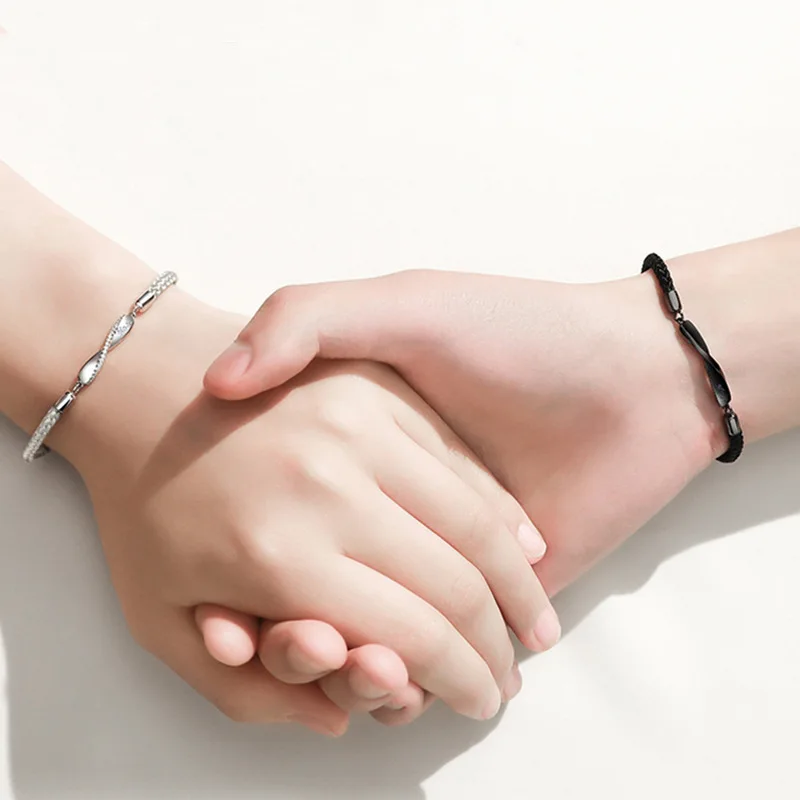 New Mobius couple bracelet men women's one pair ins Japanese Korean commemorative gift woven carrying strap factory wholesale
New Mobius couple bracelet men women's one pair ins Japanese Korean commemorative gift woven carrying strap factory wholesale