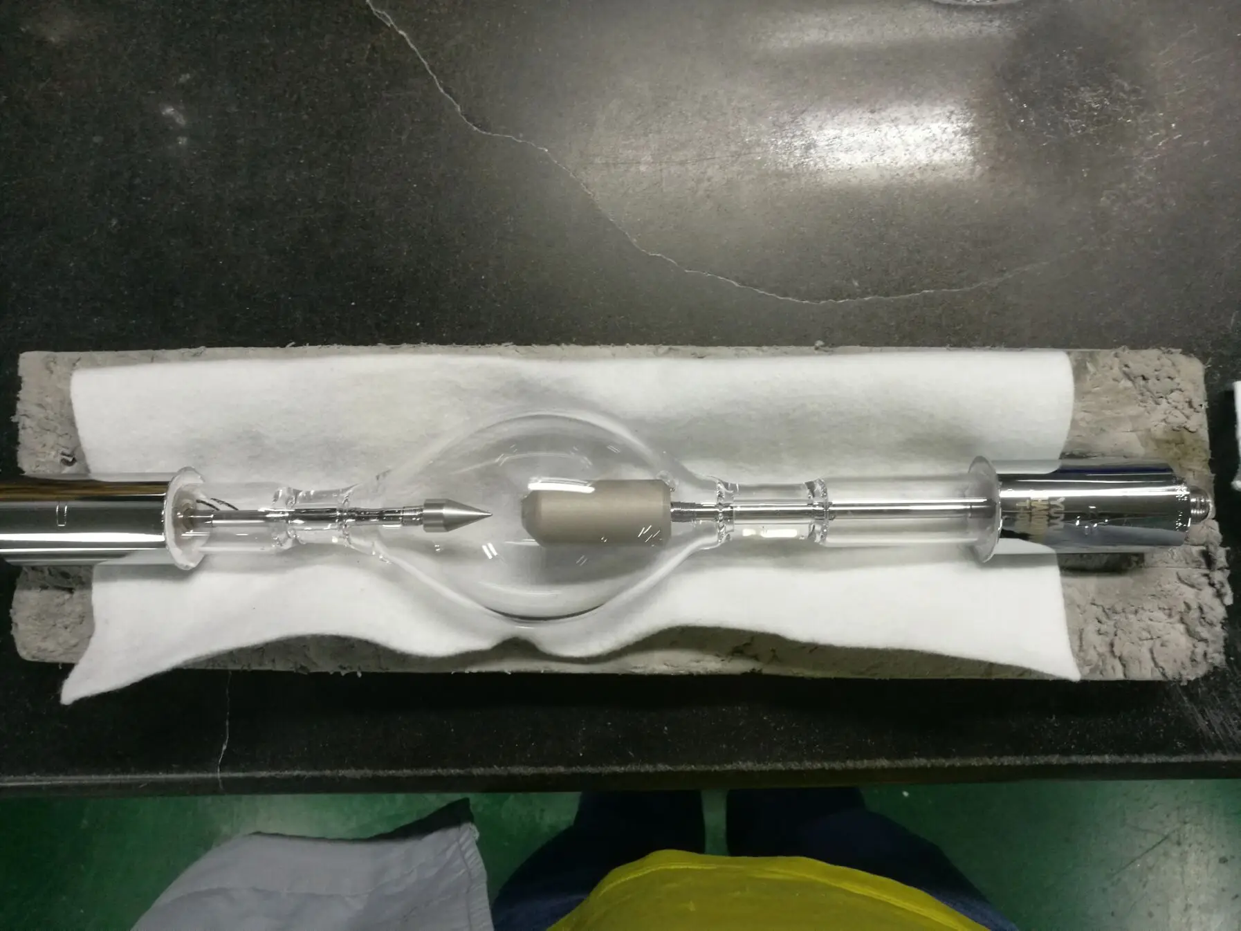 Domestic 10KW Short-arc Xenon Lamp 10000W High-Power Spherical Short-arc Xenon Bulb
Domestic 10KW Short-arc Xenon Lamp 10000W High-Power Spherical Short-arc Xenon Bulb
