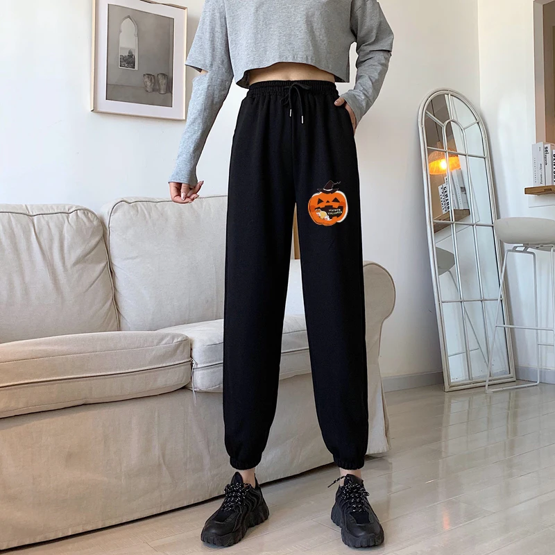 Black Sweatpants Women 2021 Autumn New Baggy Fashion Oversize Sports Pants Halloween Funny Graphics Print Female Casual Trousers
Black Sweatpants Women 2021 Autumn New Baggy Fashion Oversize Sports Pants Halloween Funny Graphics Print Female Casual Trousers