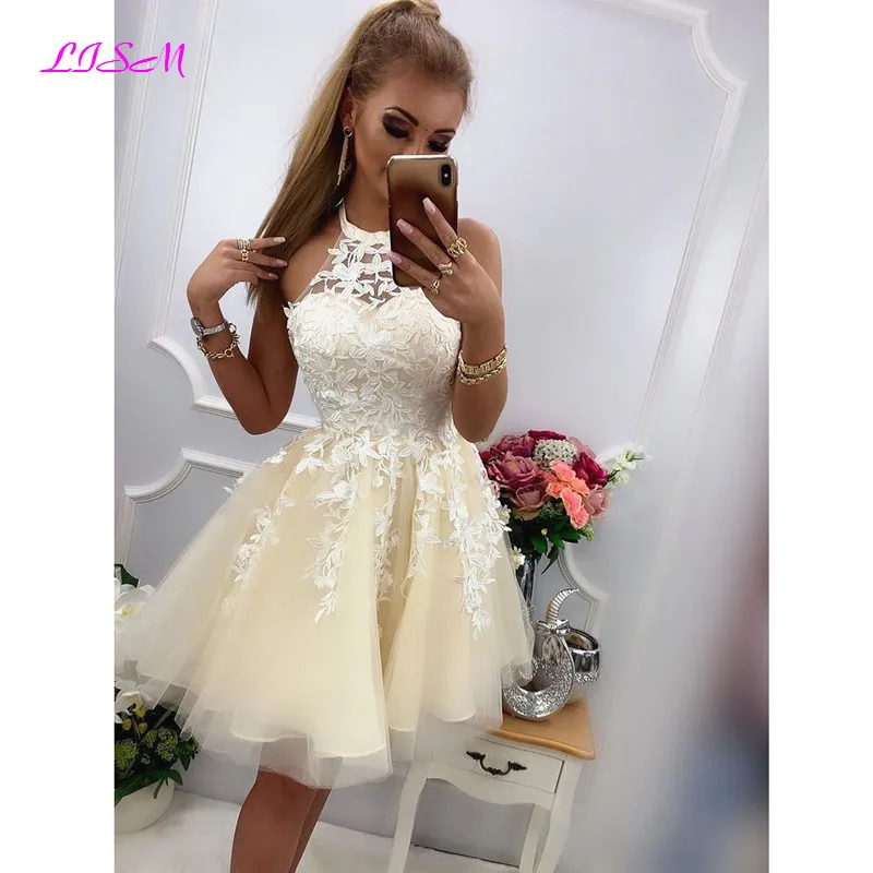 O-Neck Short Lace Homecoing Dresses Appliques Mini Graduation Cocktail Dress 2021
O-Neck Short Lace Homecoing Dresses Appliques Mini Graduation Cocktail Dress 2021