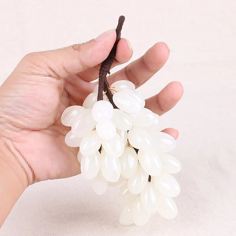 Vintage Chinese Jadeite Jade Onyx Grapes Fruit Decorative Ornament Silk Handle
Vintage Chinese Jadeite Jade Onyx Grapes Fruit Decorative Ornament Silk Handle