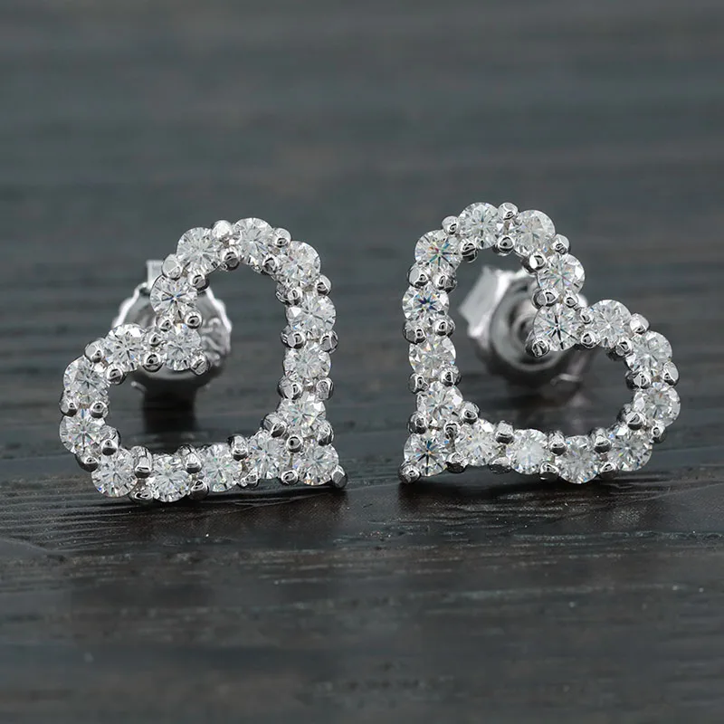 Korean Style Real Heart Shape D Color VVS1 Moissanite Stud Earrings for Women 925 Sterling Silver Birthday Gift Fine Jewelry
Korean Style Real Heart Shape D Color VVS1 Moissanite Stud Earrings for Women 925 Sterling Silver Birthday Gift Fine Jewelry
