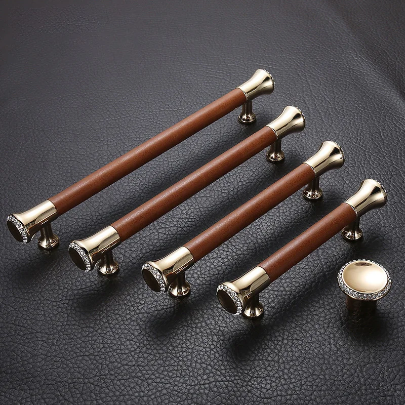 T Bar Cabinet Wardrobe Leather Handles Kitchen Cabinet Pulls Drawer Knobs and Handles Gold Luxury Handles for Furniture Hardware
T Bar Cabinet Wardrobe Leather Handles Kitchen Cabinet Pulls Drawer Knobs and Handles Gold Luxury Handles for Furniture Hardware