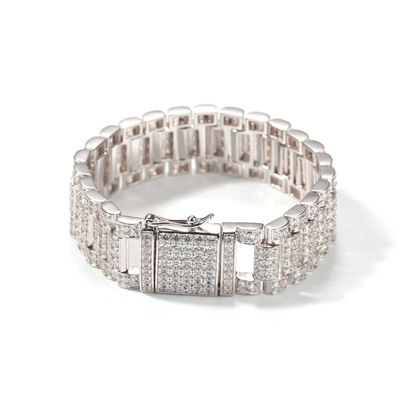 Новый дизайн в стиле хип-хоп AAA CZ Stone Bling Iced Out Watch Band Браслет для мужчин Очаровательные ювелирные изделия золотого цвета
Новый дизайн в стиле хип-хоп AAA CZ Stone Bling Iced Out Watch Band Браслет для мужчин Очаровательные ювелирные изделия золотого цвета
