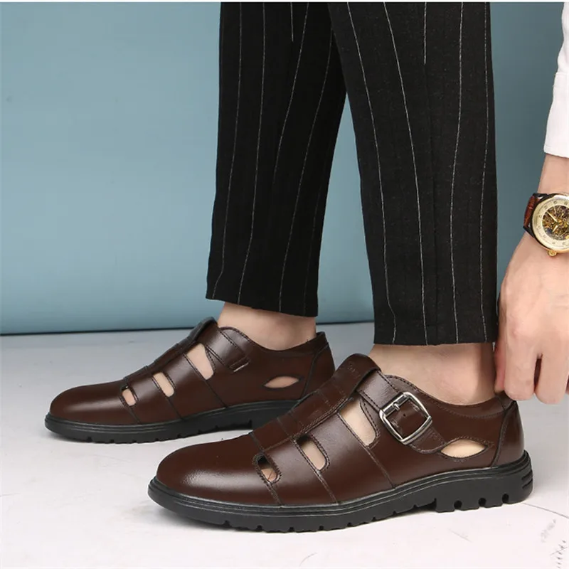 Men Business Leather Shoes Casual Classic Sandals Low Band Pure Color Breathable Office Work Wear Male Buckle Design Hollow
Men Business Leather Shoes Casual Classic Sandals Low Band Pure Color Breathable Office Work Wear Male Buckle Design Hollow