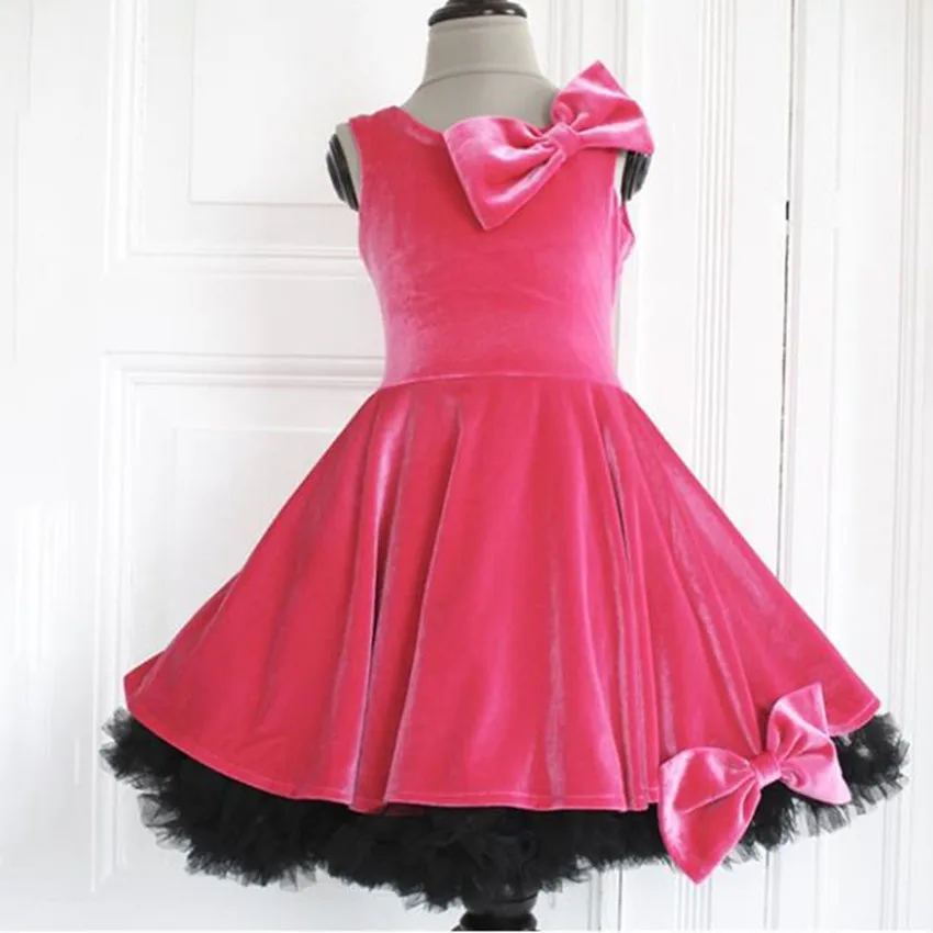 Children autumn winter vintage velvet bow vest ball gown dress baby girl temperament birthday party banquet princess dress
Children autumn winter vintage velvet bow vest ball gown dress baby girl temperament birthday party banquet princess dress